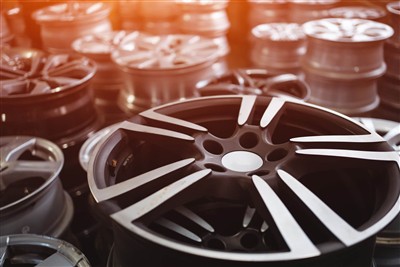 When Replacing Steel Wheels With Aluminum Wheels, Inch-ups Are Also Standard. When Replacing Steel Wheels With Aluminum Wheels, Inch-ups Are Also Standard.